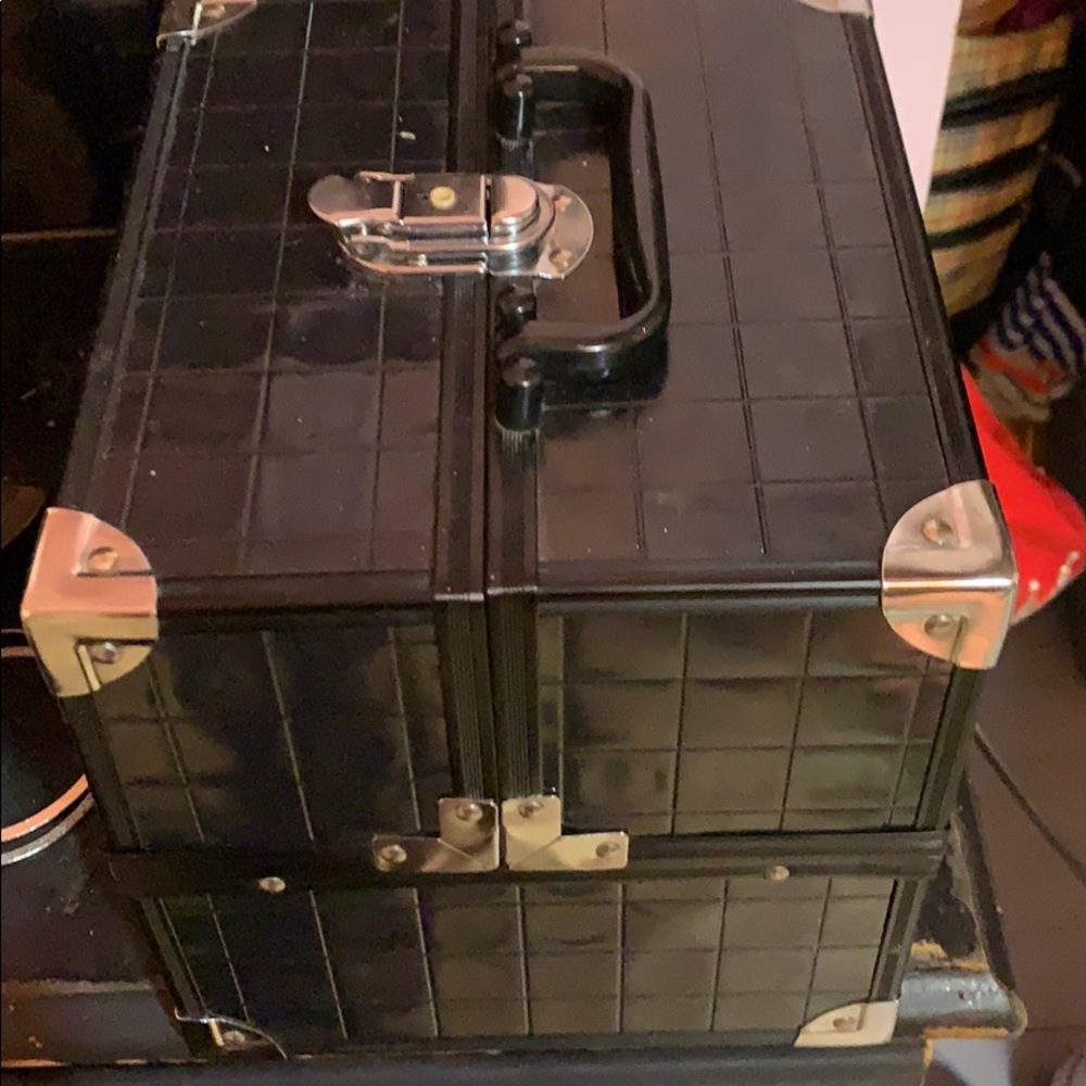 Makeup Caboodle box
